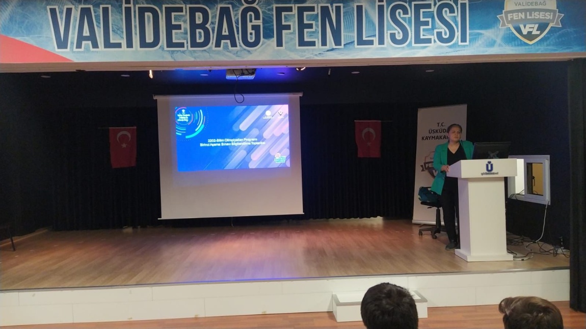 Haydarpaşa Anadolu Lisesi Biyoloji Öğretmeni Pınar ÖZDEMİR'den TÜBİTAK Semineri